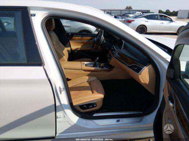 BMW 740 - 9