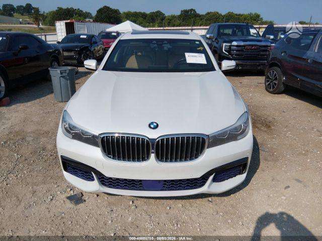 BMW 740 - 4