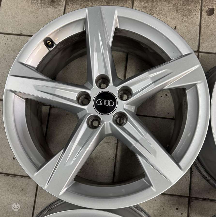 Audi, lengvojo lydinio, R18
