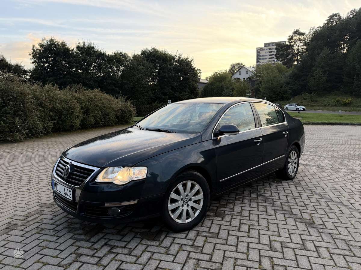 Volkswagen Passat - 2