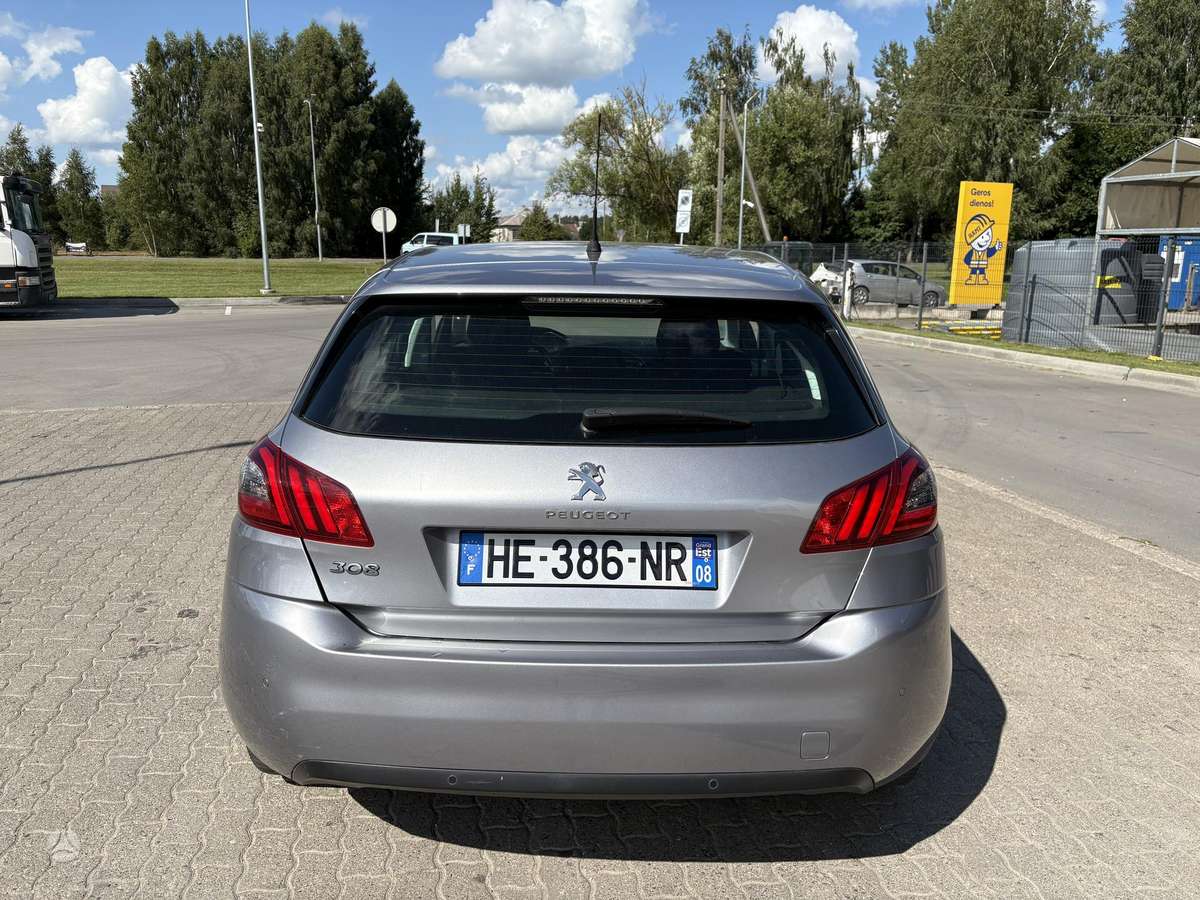 Peugeot 308 - 4