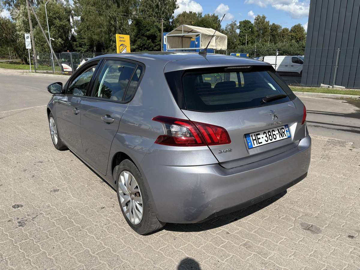 Peugeot 308 - 5