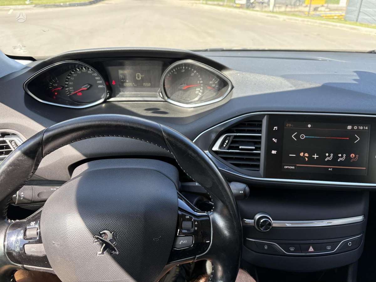 Peugeot 308 - 10