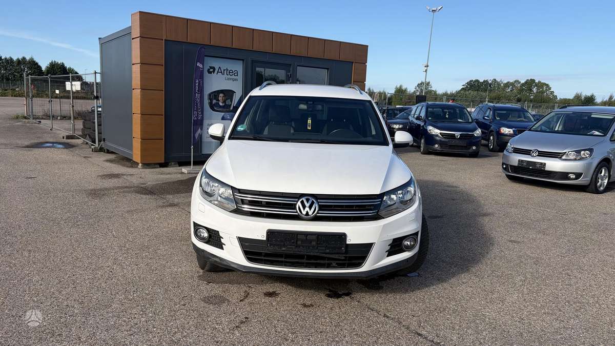 Volkswagen Tiguan - 2