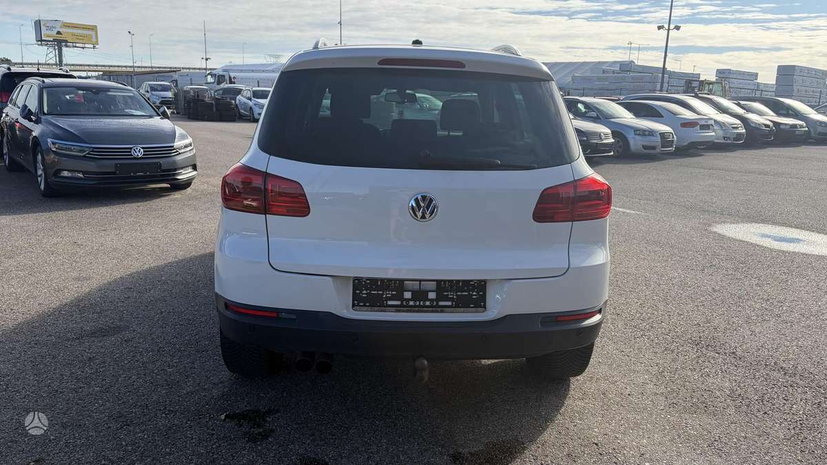 Volkswagen Tiguan - 5