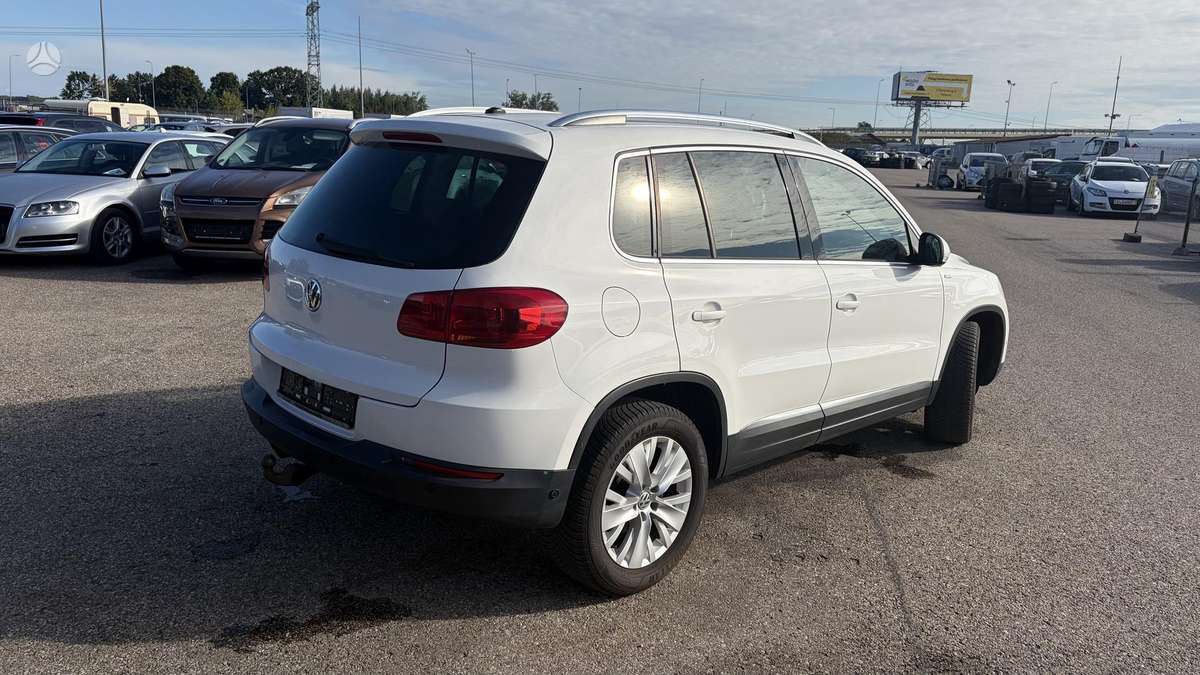 Volkswagen Tiguan - 7