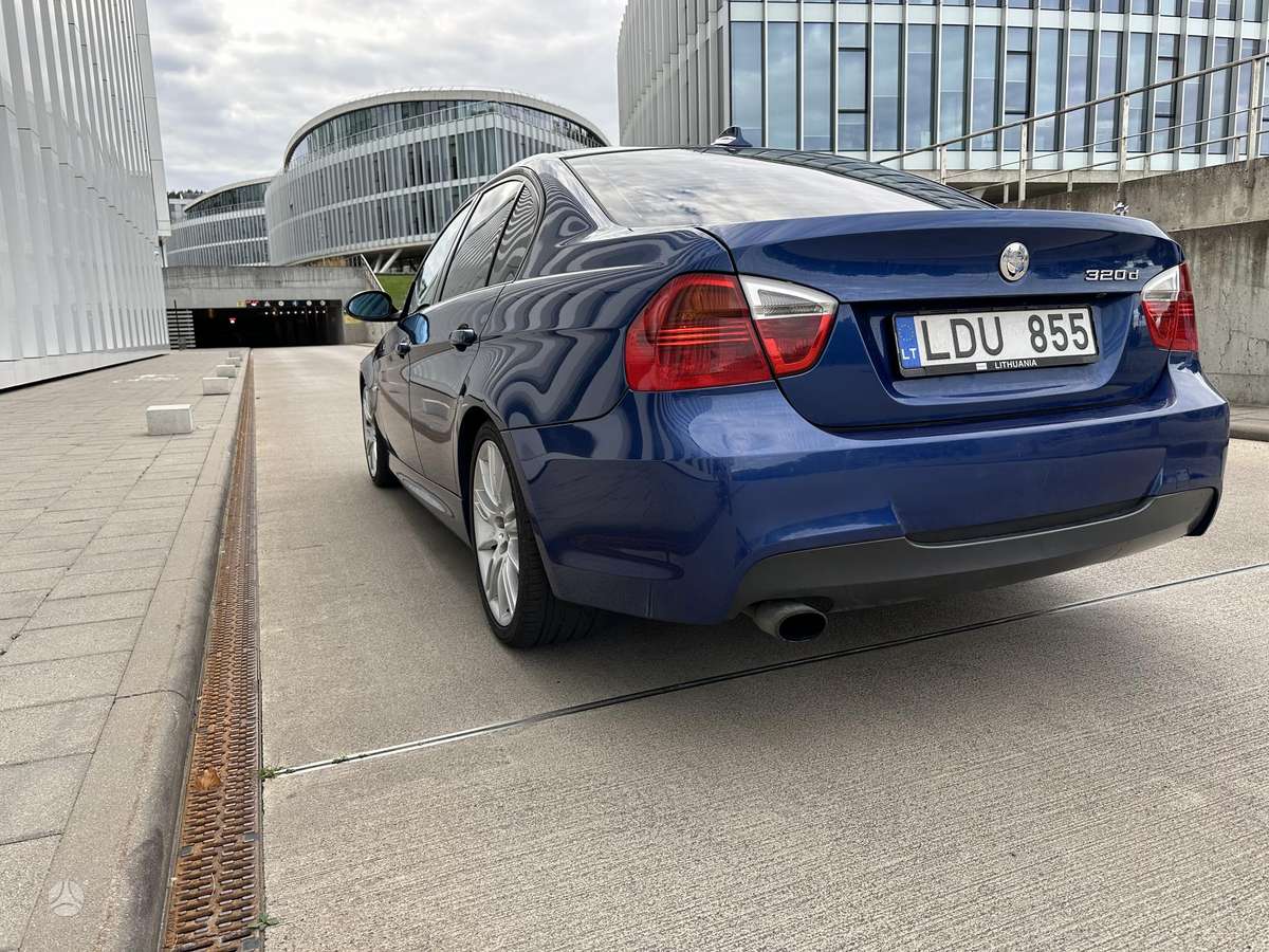 BMW 320, 2.0 l., Седан