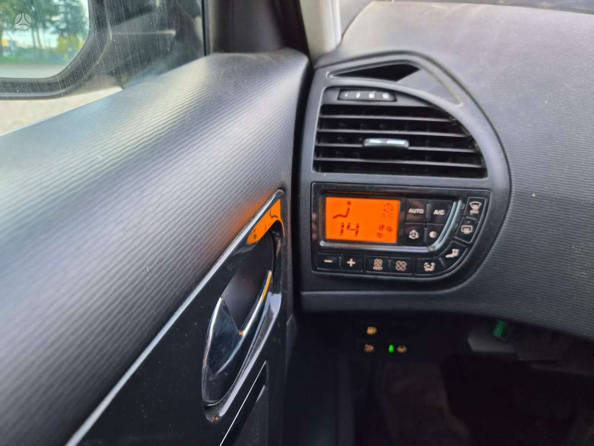Citroen C4 Picasso, 2.0 l., Минивэн