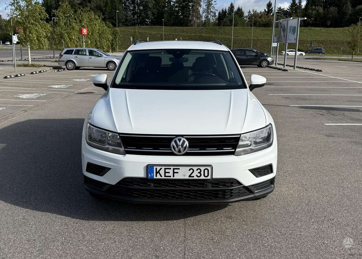 Volkswagen Tiguan - 2