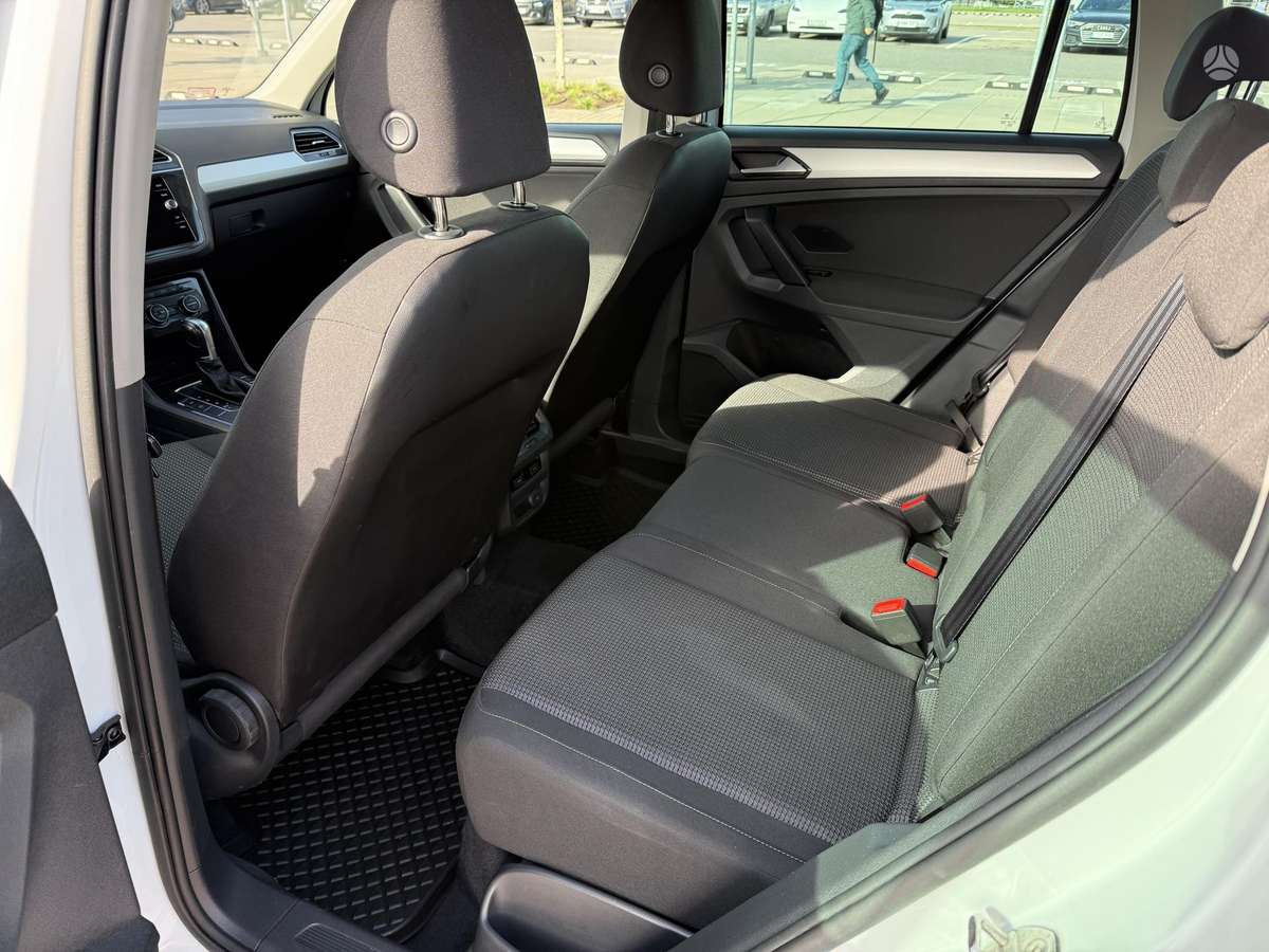 Volkswagen Tiguan - 9