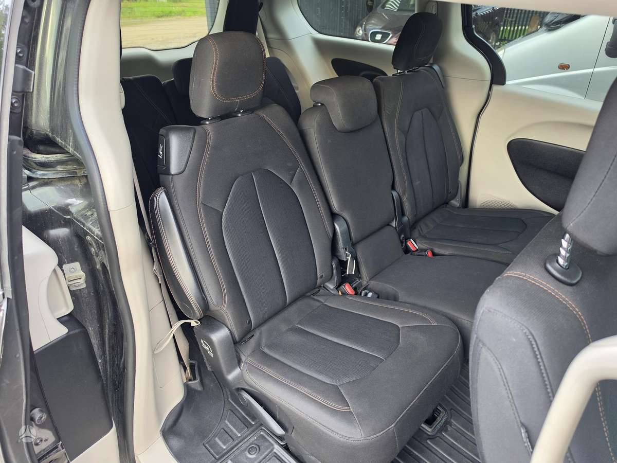 Chrysler Pacifica, 3.6 l., Минивэн