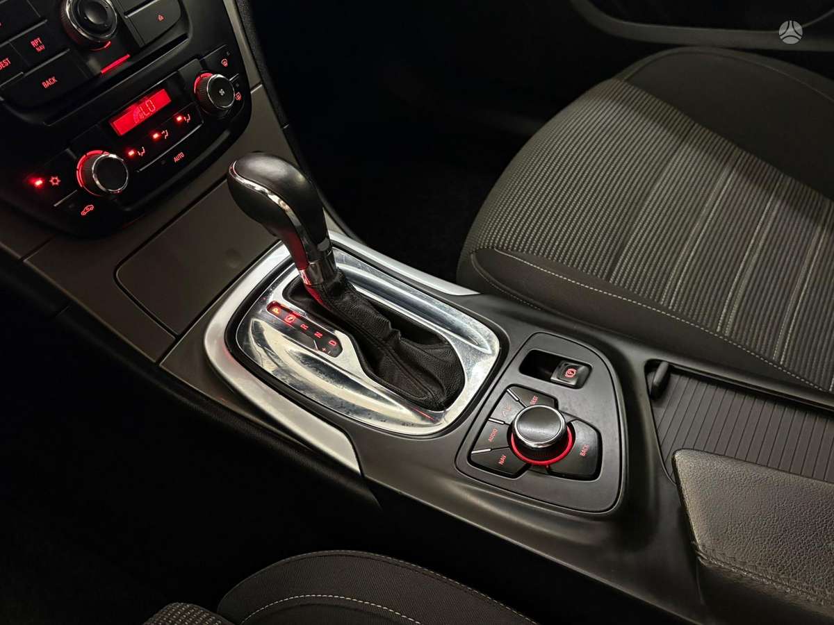 Opel Insignia, 2.0 l., Универсал