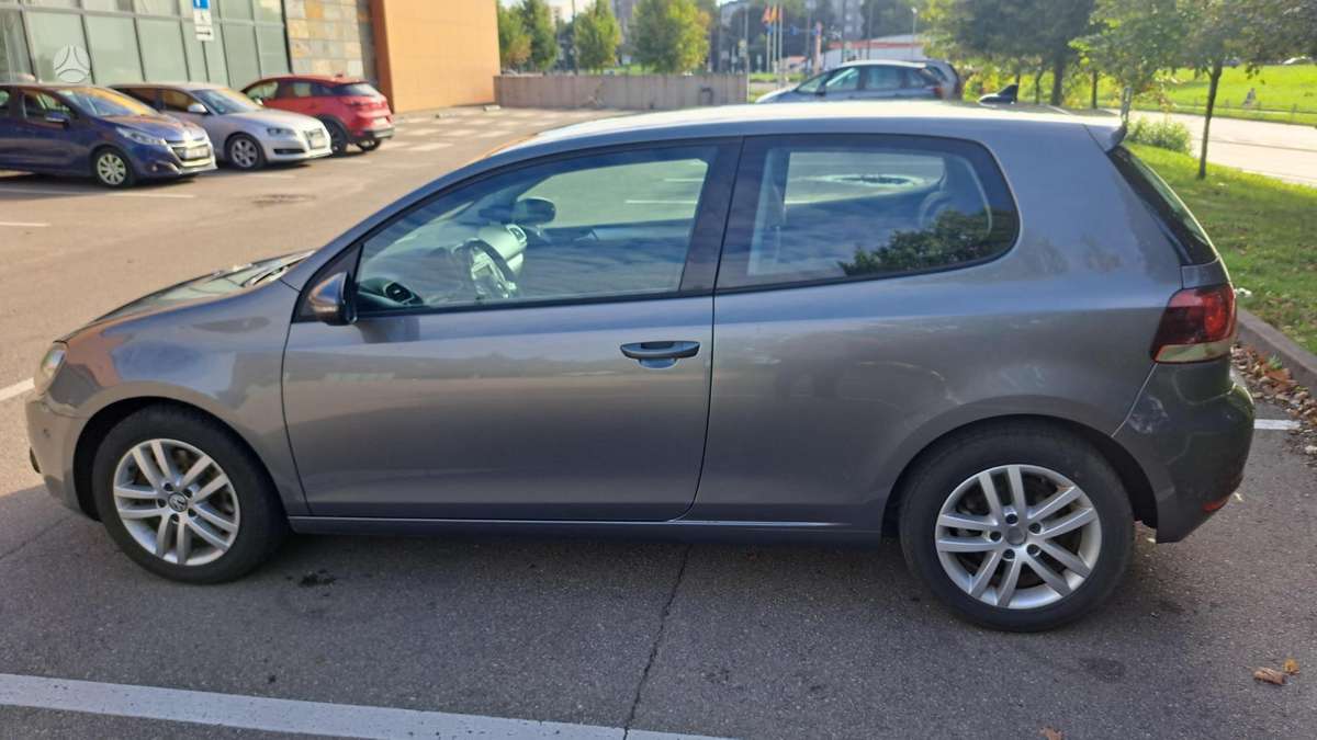Volkswagen Golf - 5