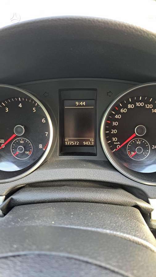 Volkswagen Golf - 10