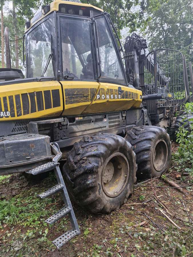 Ponsse Buffalo, koksnes transportieri
