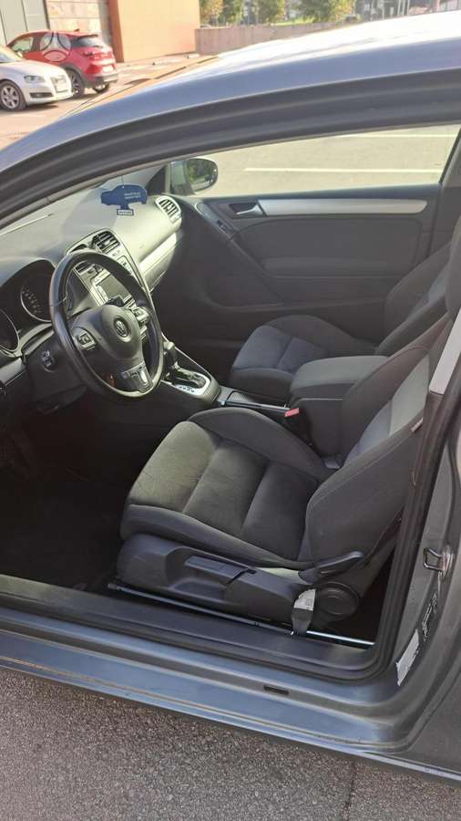 Volkswagen Golf - 11