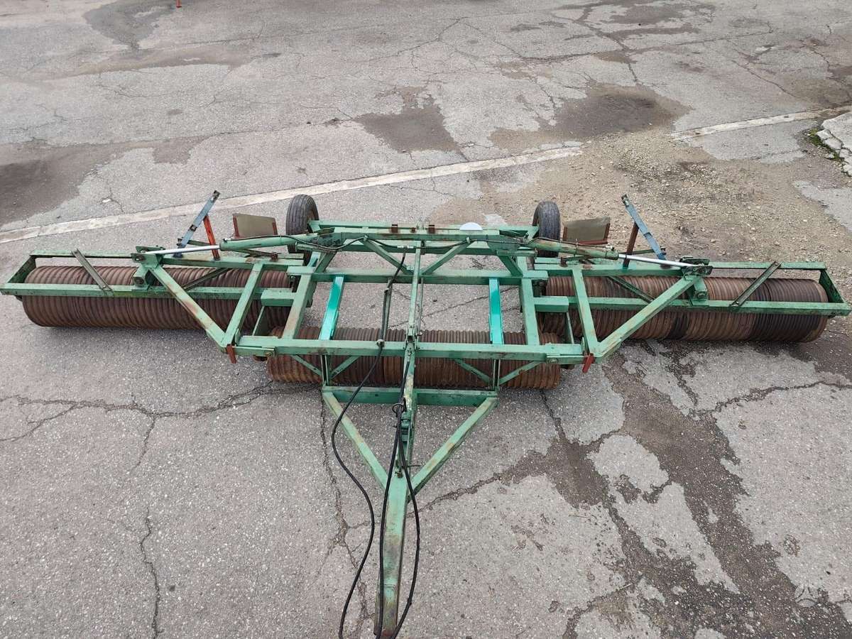 Gourdin 720, dirvos tankinimo, lyginimo volai