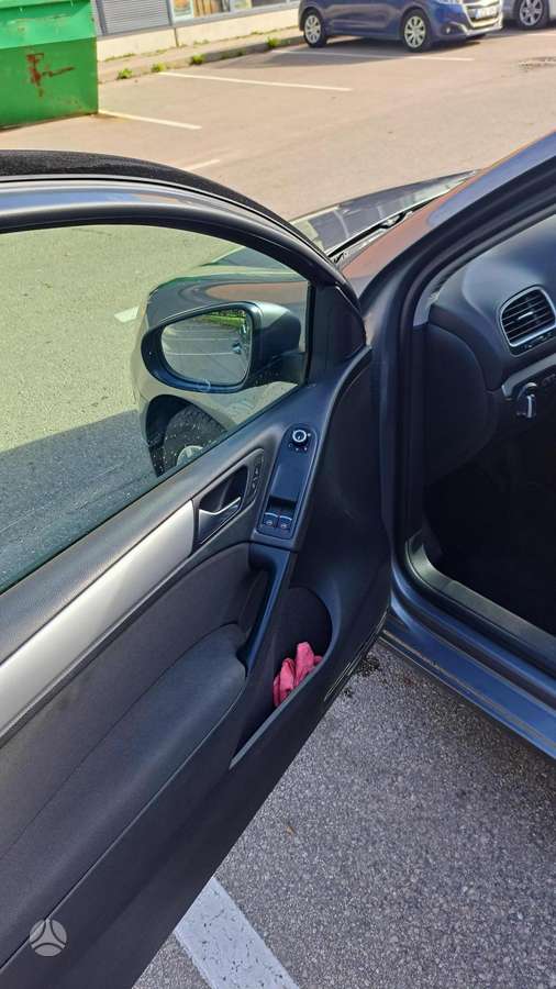 Volkswagen Golf - 12