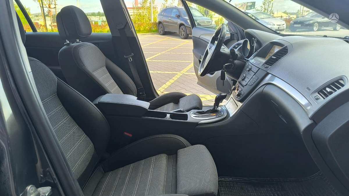 Opel Insignia, 2.0 l., wagon