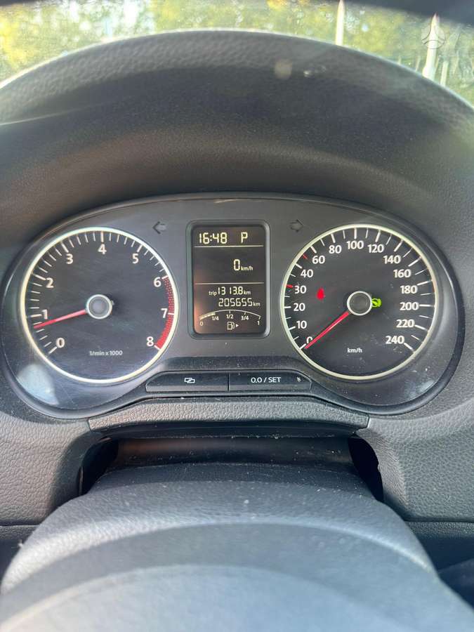 Volkswagen Polo - 10
