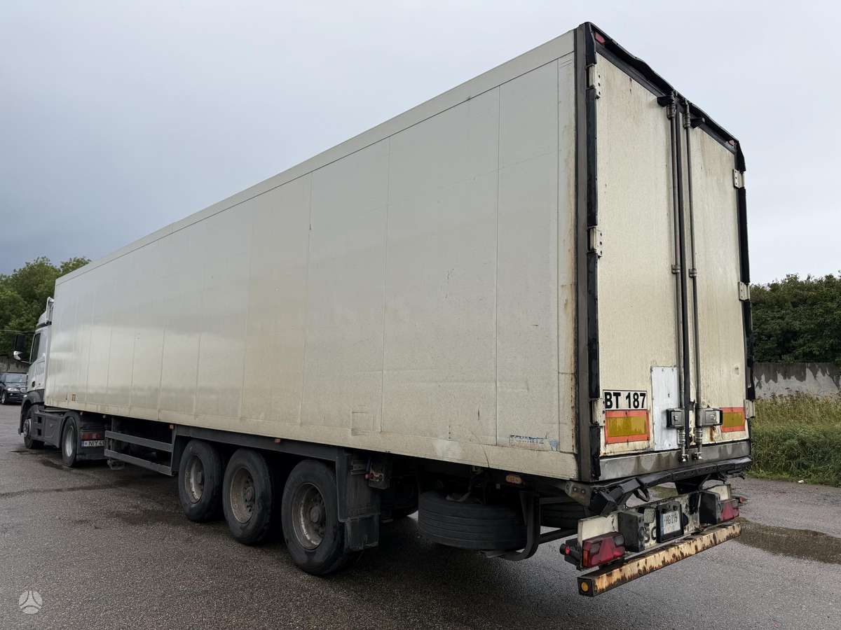 Schmitz SKO 24/L, refrigerated