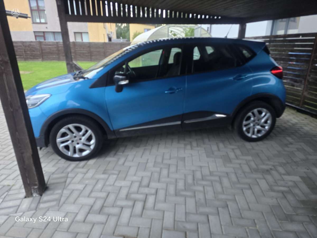 Renault Captur dalimis. Anglas dalimis