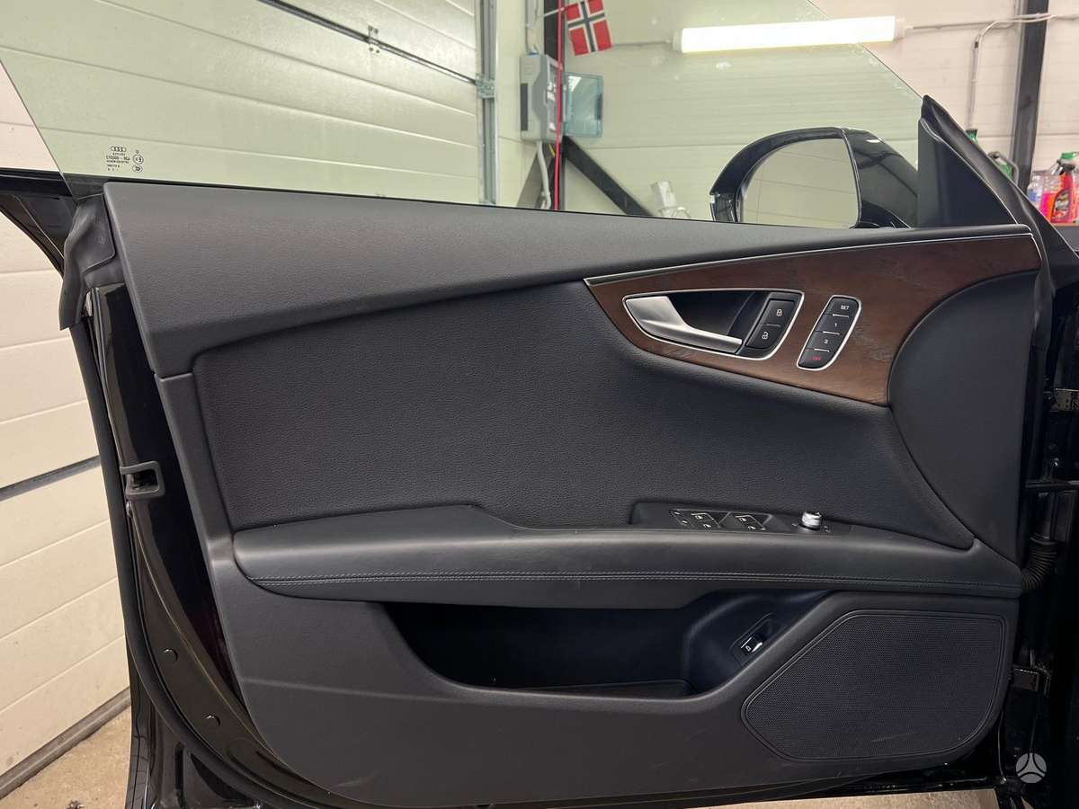 Audi A7, 3.0 l., hatchback