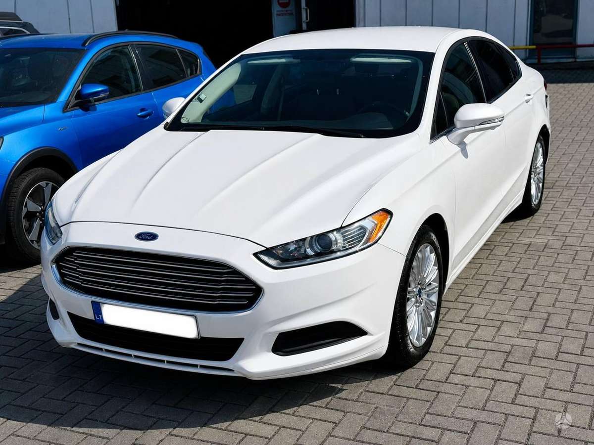 Ford Fusion - 1