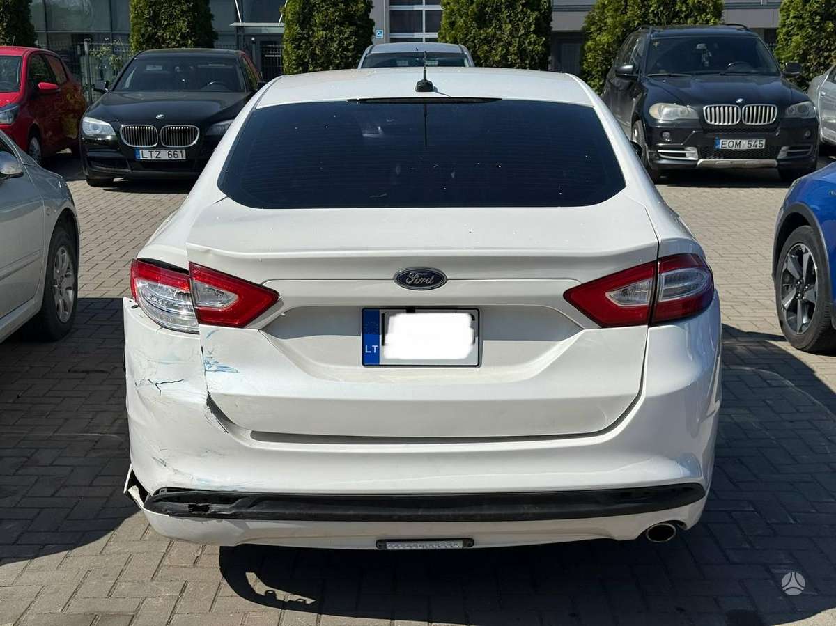 Ford Fusion - 6