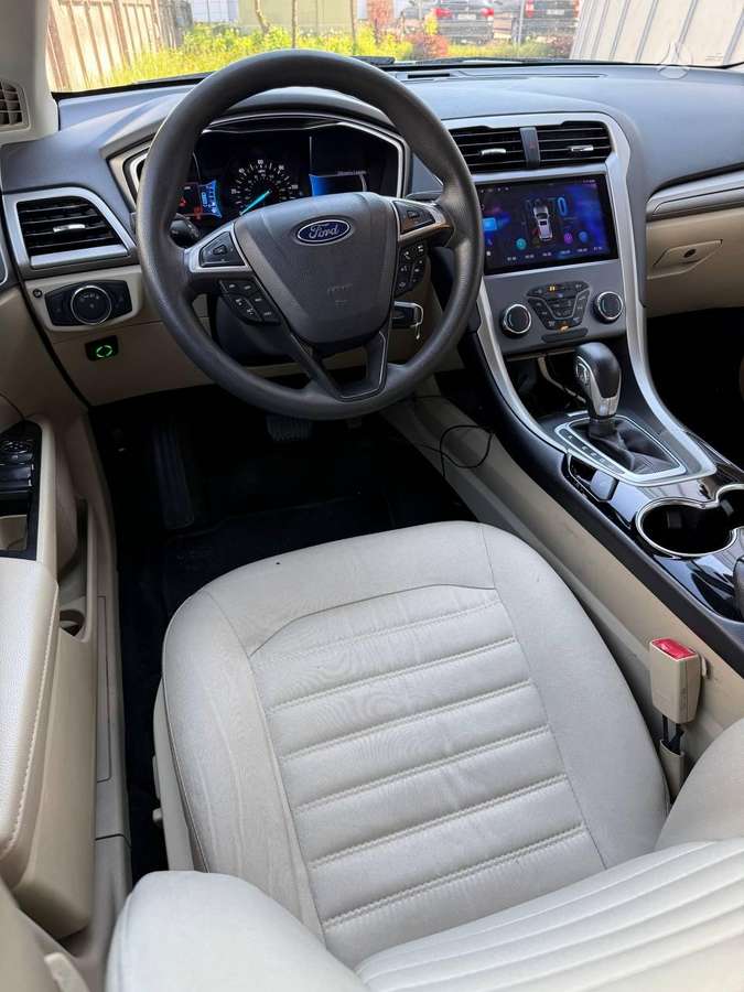 Ford Fusion - 9