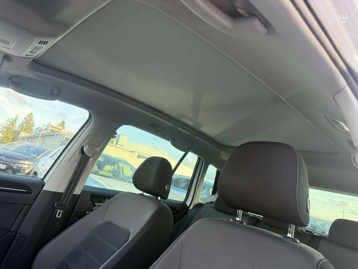 Volkswagen Golf Sportsvan - 10
