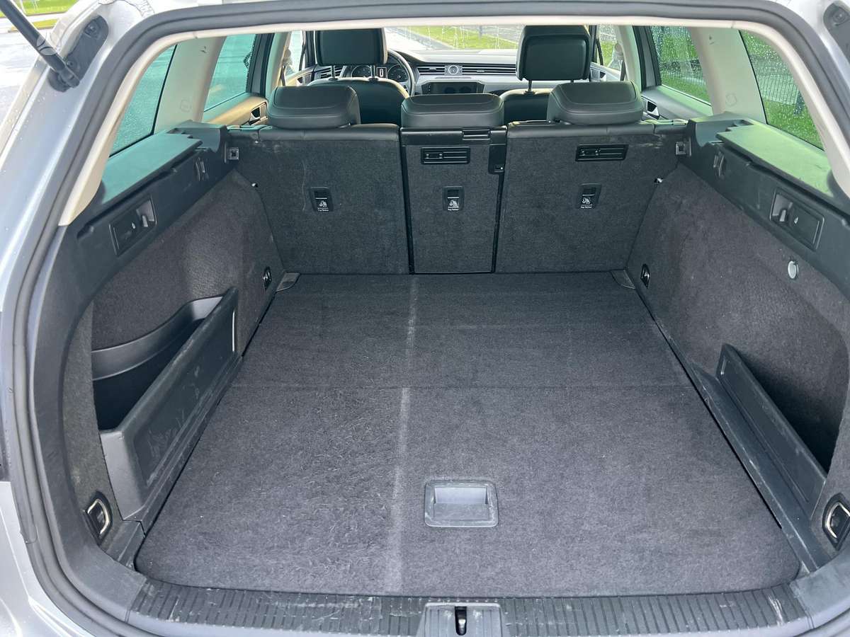 Volkswagen Passat - 6