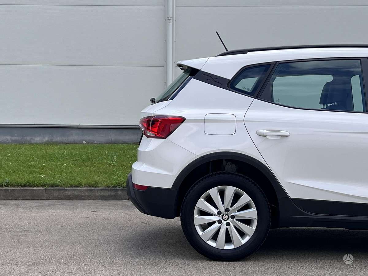 SEAT Arona - 8