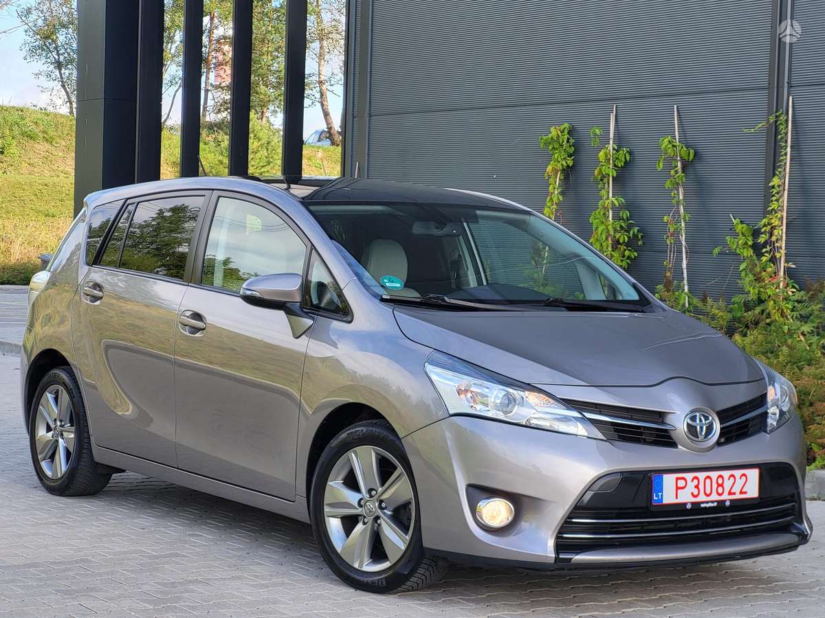 Toyota Verso - 5
