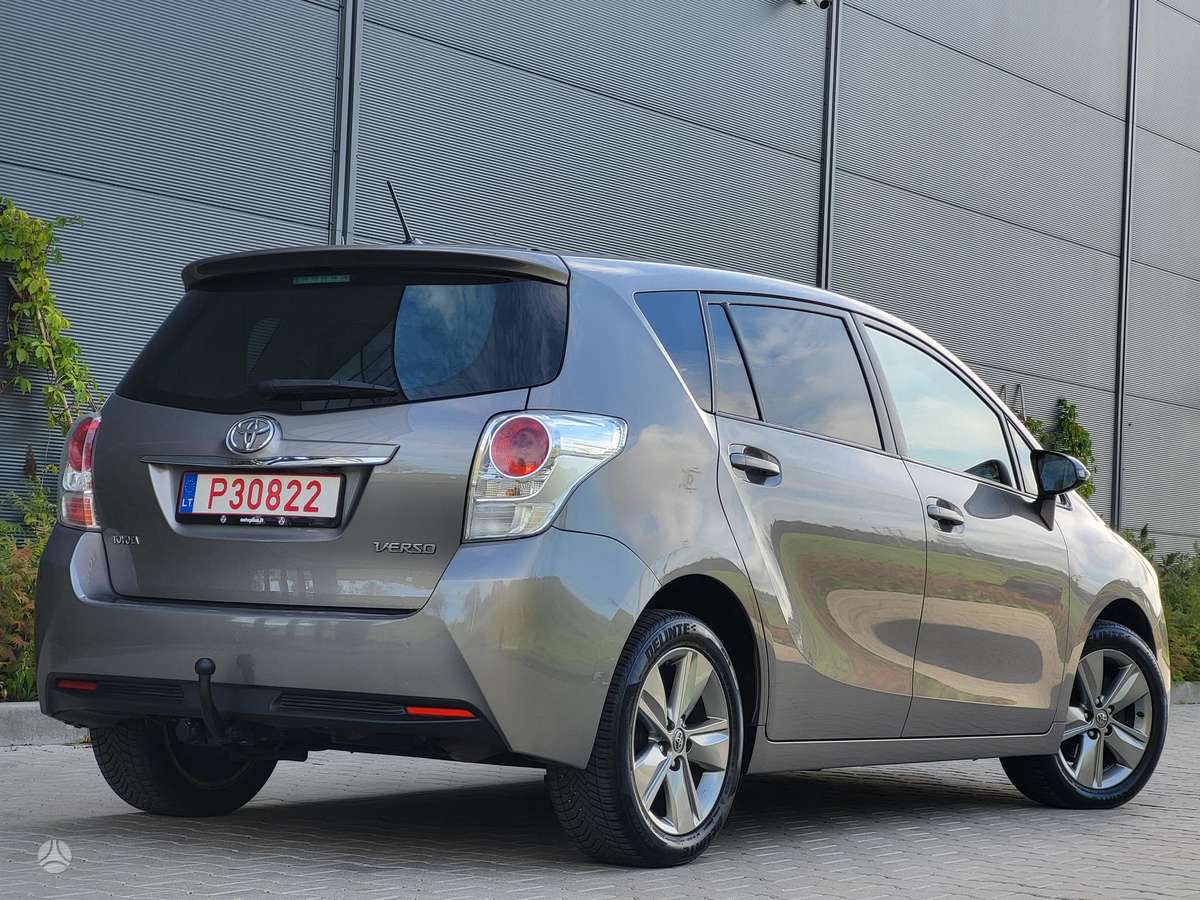 Toyota Verso - 7
