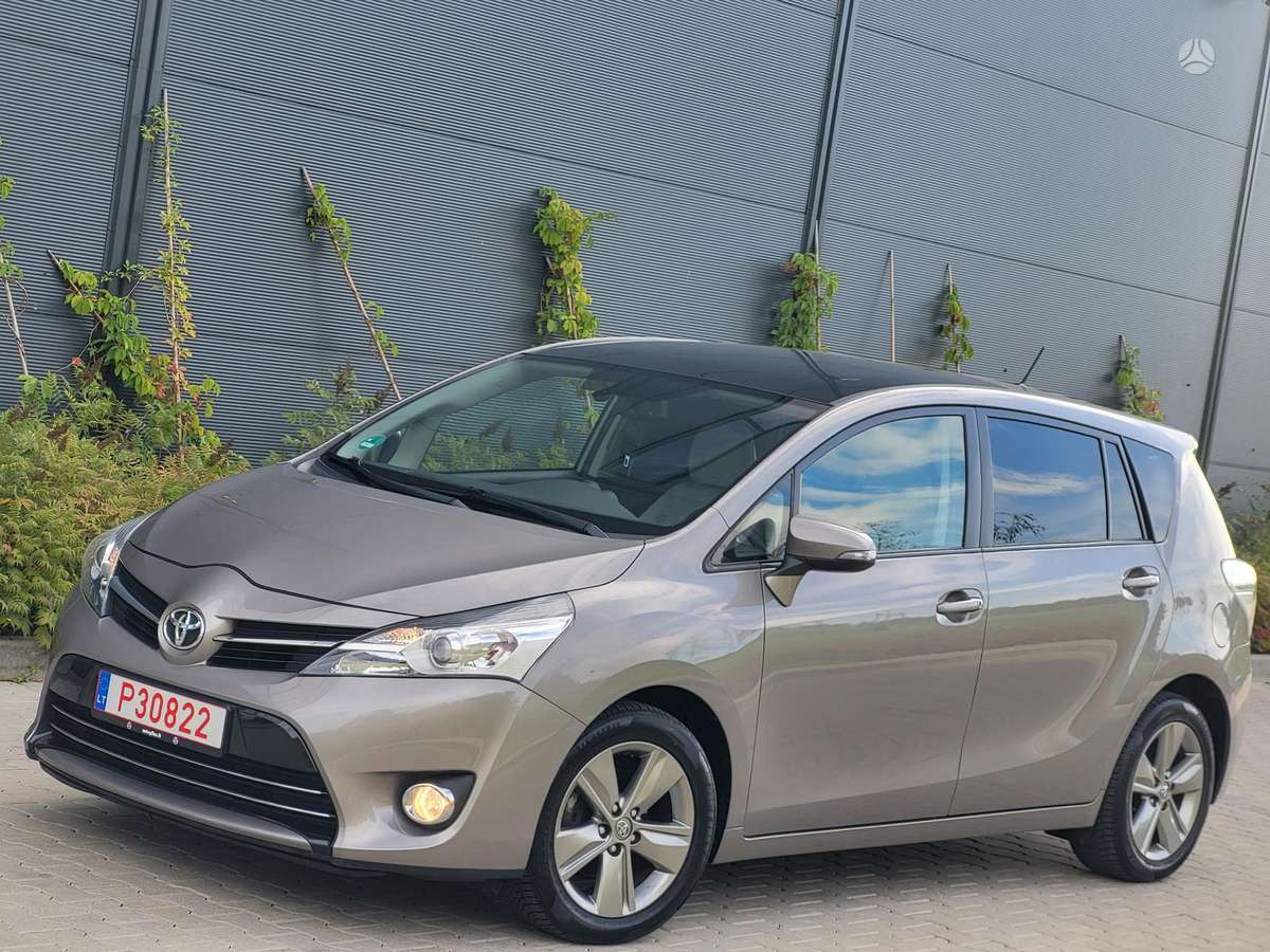 Toyota Verso - 1