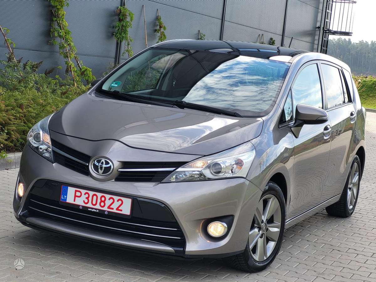 Toyota Verso - 3