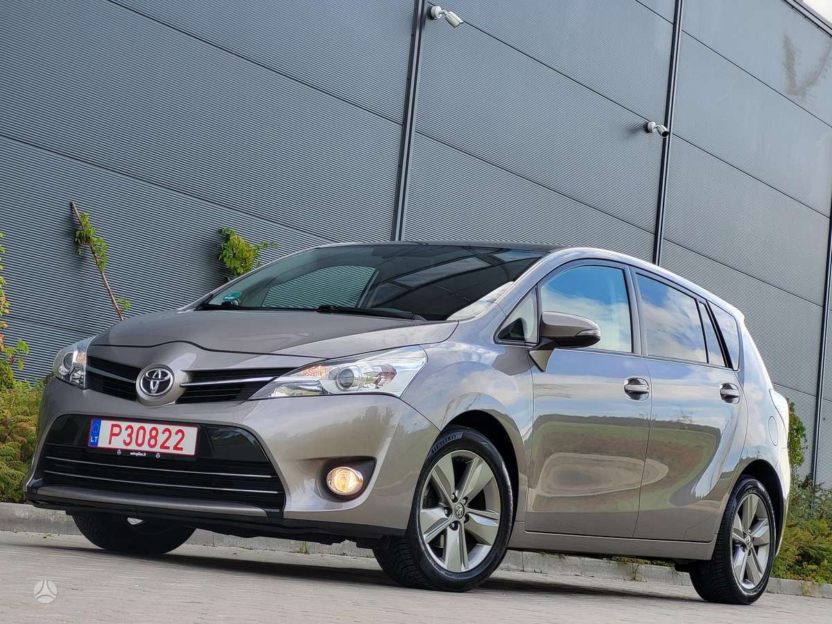 Toyota Verso - 2
