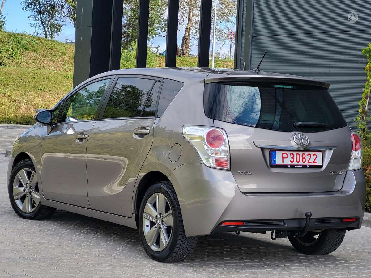 Toyota Verso - 8