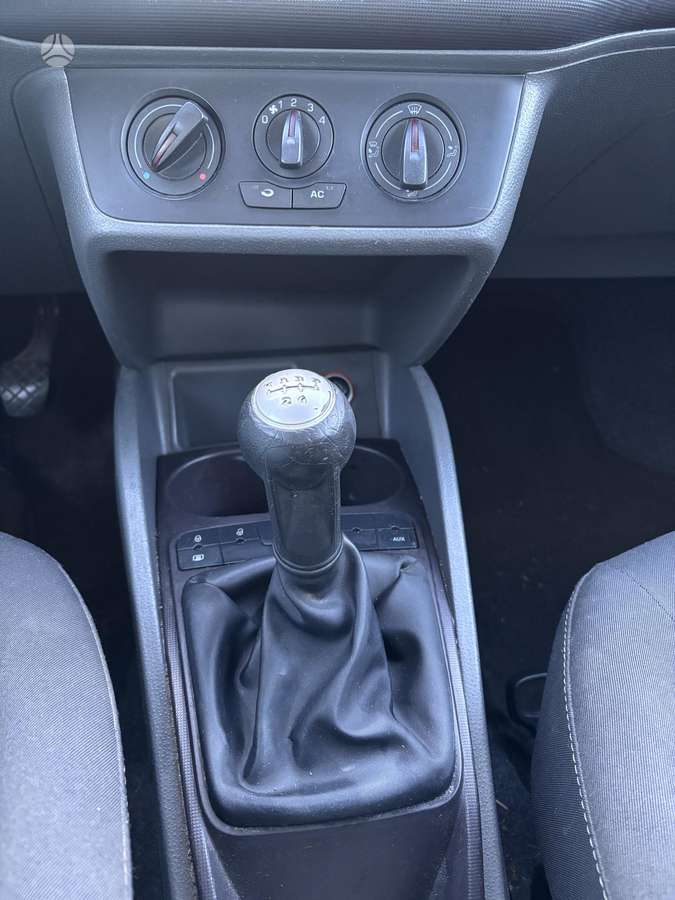 SEAT Ibiza - 4