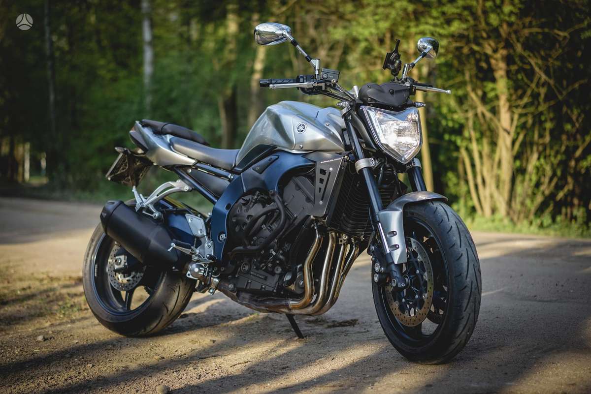 Yamaha FZ, street / classic