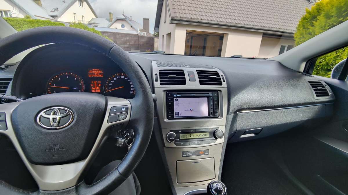 Toyota Avensis - 6