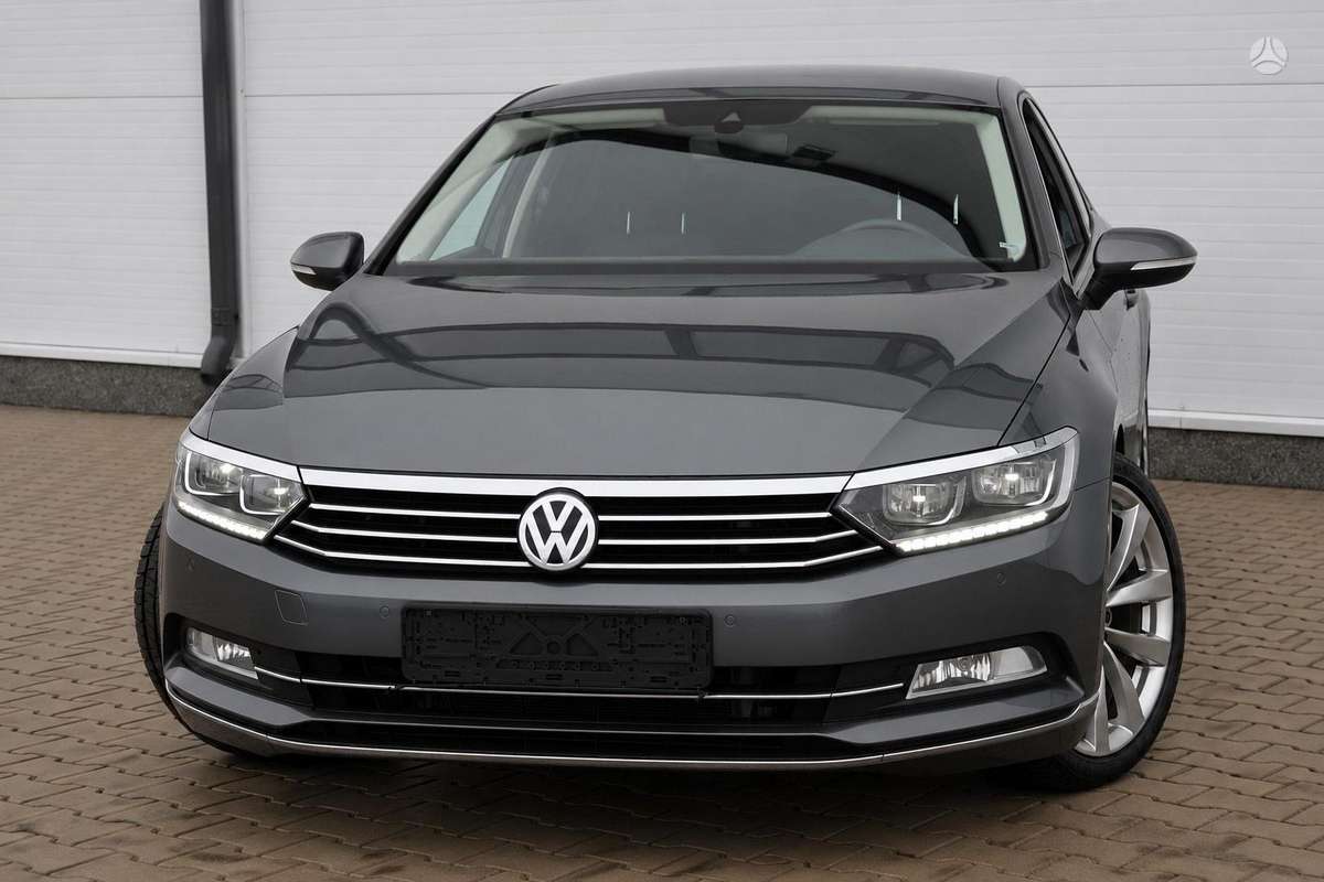 Volkswagen Passat - 2