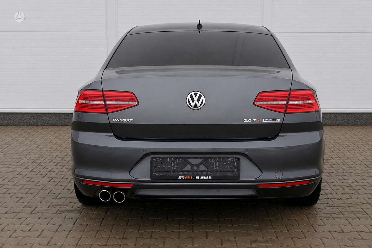 Volkswagen Passat - 8