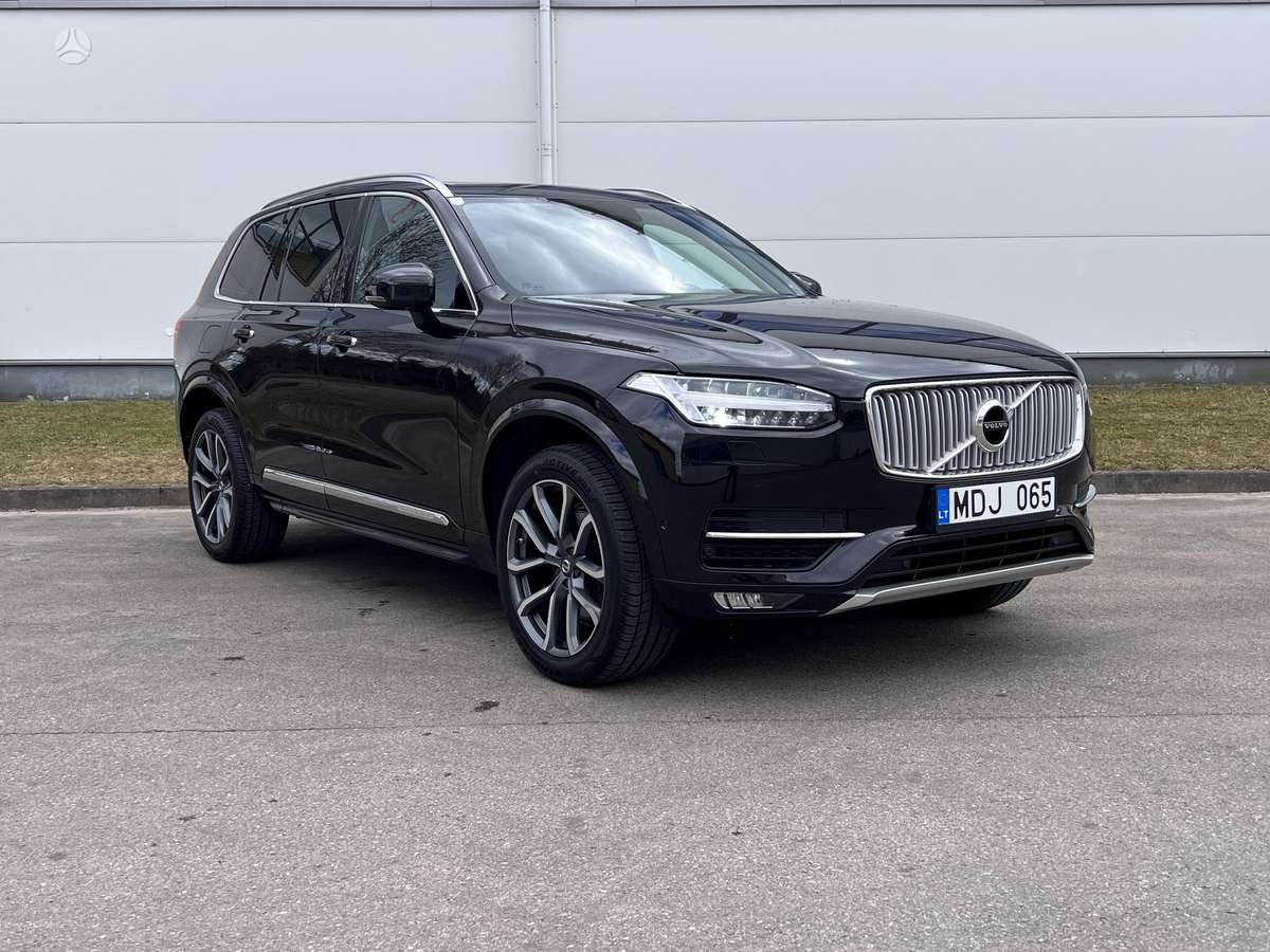 Volvo XC90 - 1