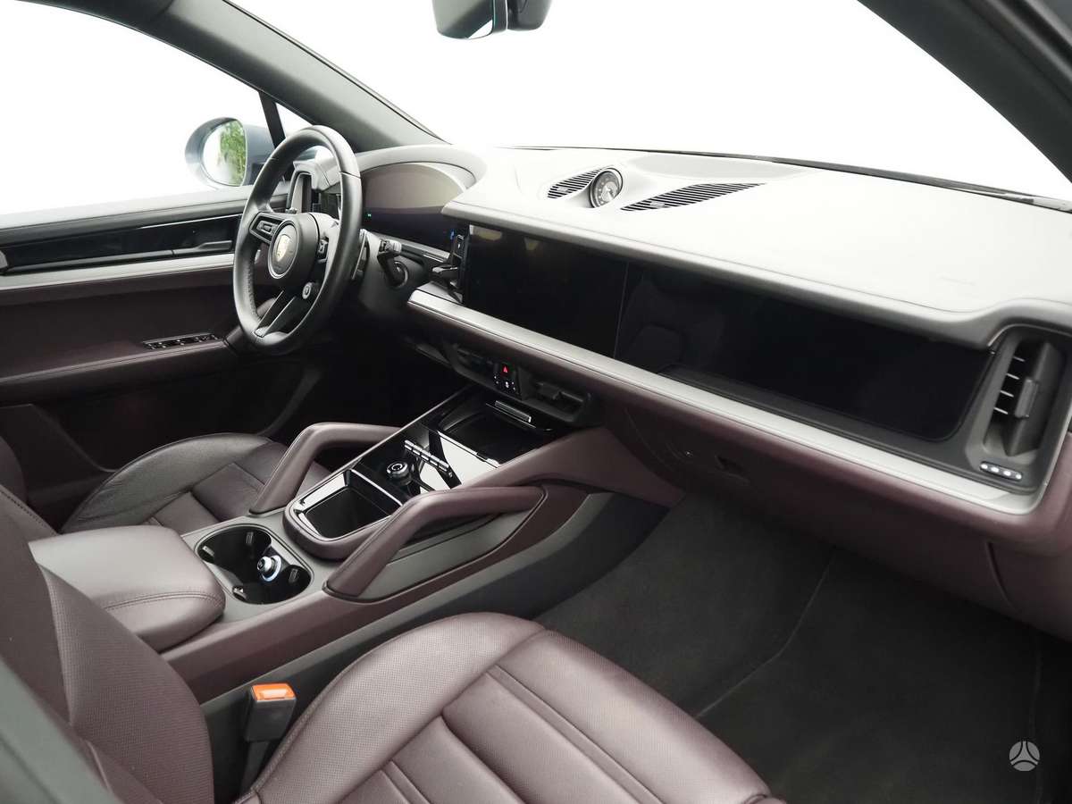 Porsche Cayenne - 12