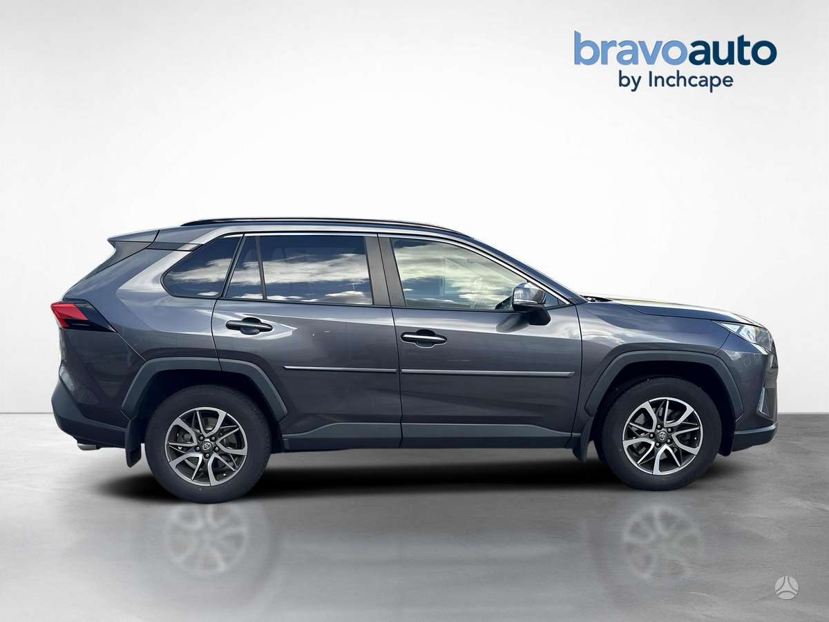 Toyota RAV4 - 6