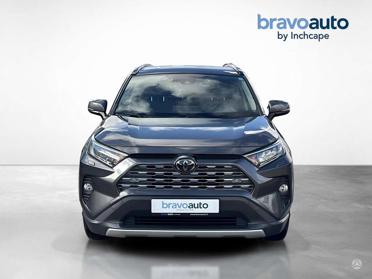 Toyota RAV4 - 8