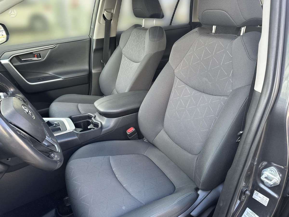 Toyota RAV4 - 12