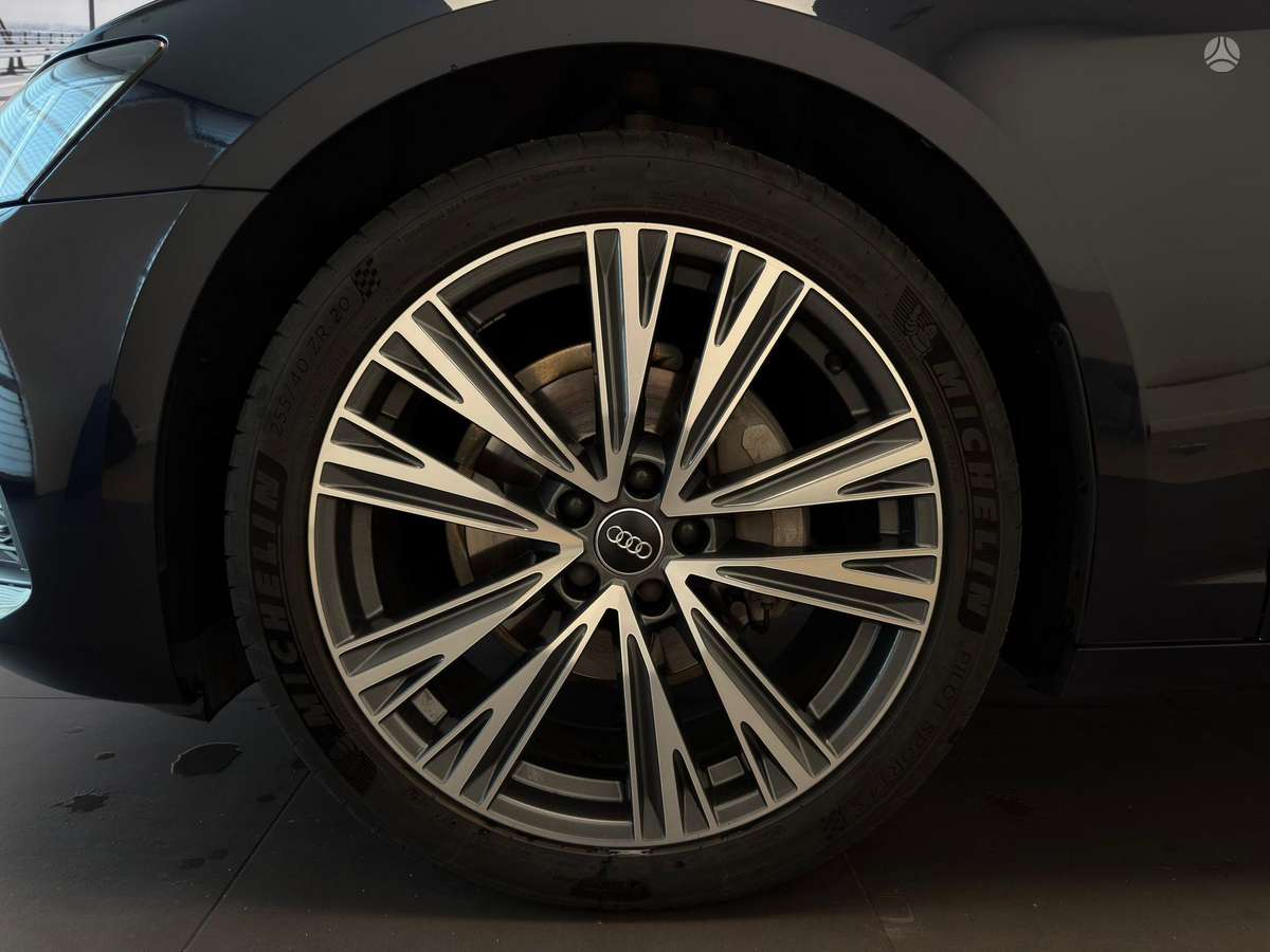 Audi A6, 2.0 l., Седан